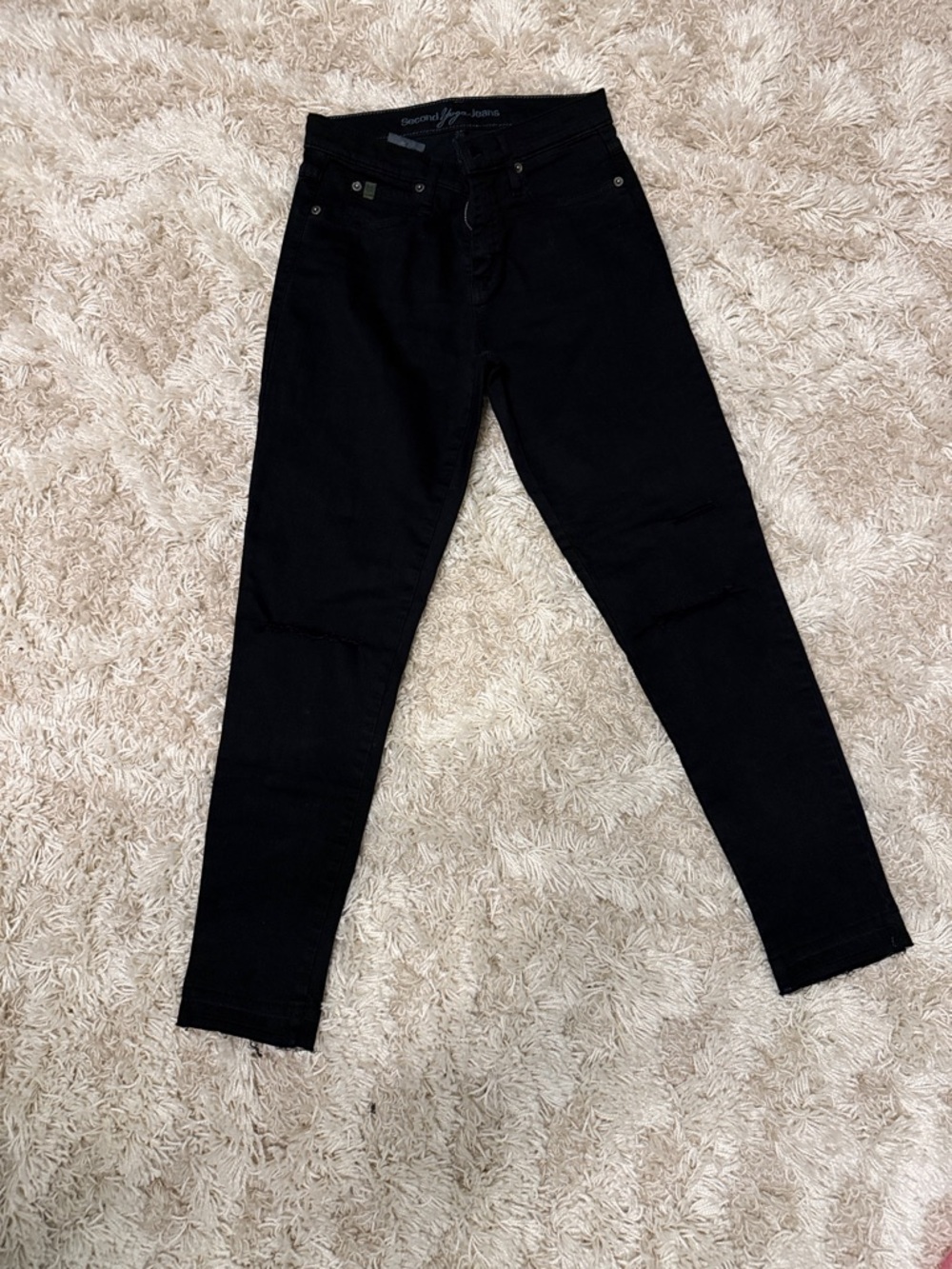 Black Ripped Skinny Jeans -